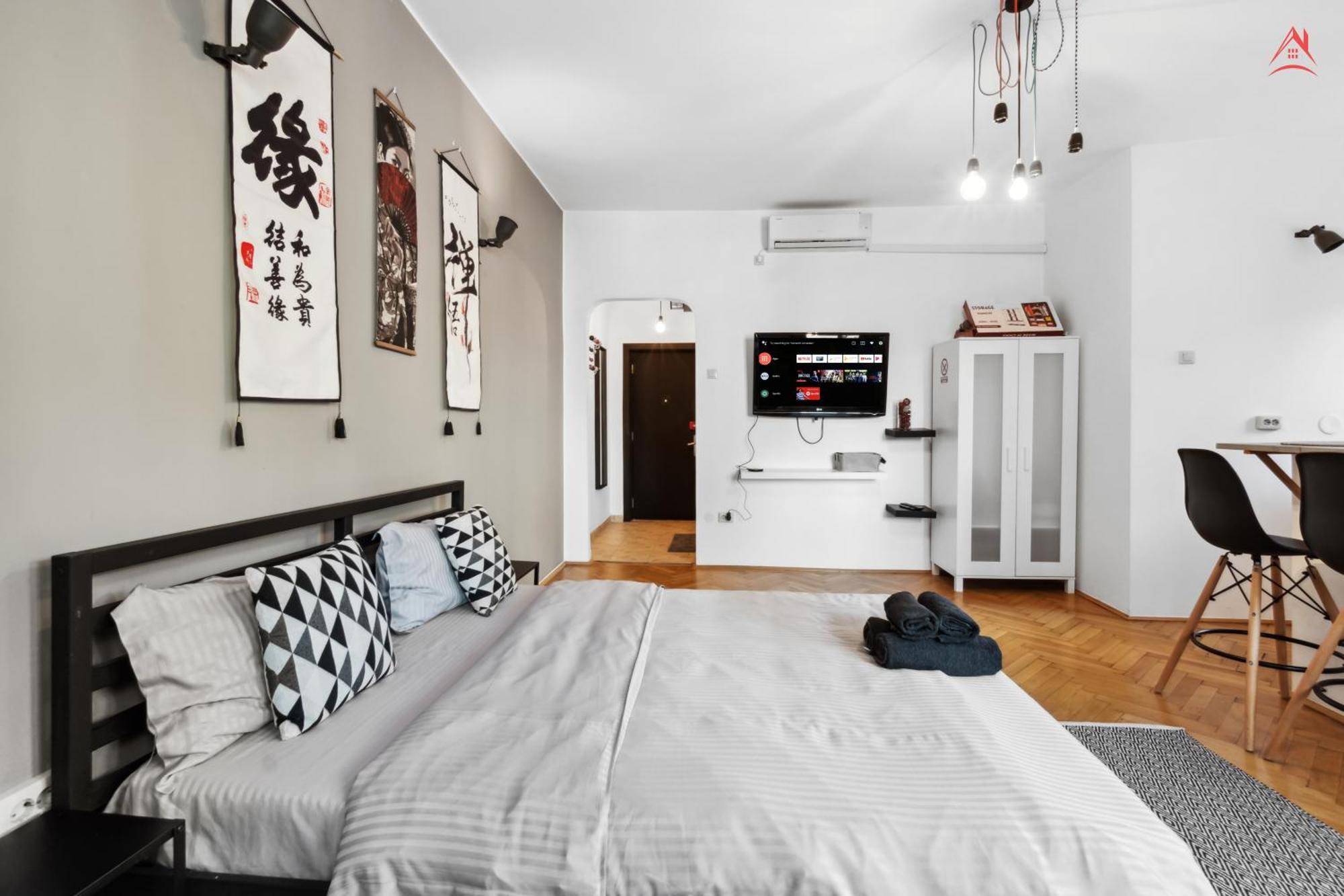 Appartamento Old Town Studio City Center 23A Bucarest Esterno foto
